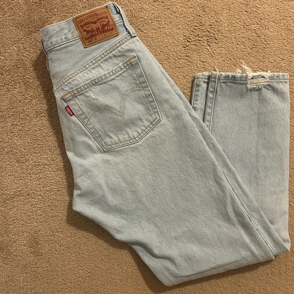 Levi’s 501 size 27